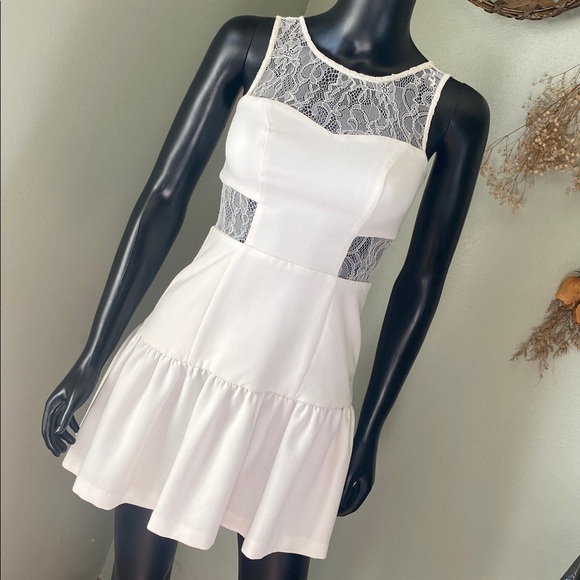 Gianni Bini Lace Detail Dress - Picture 4 of 13